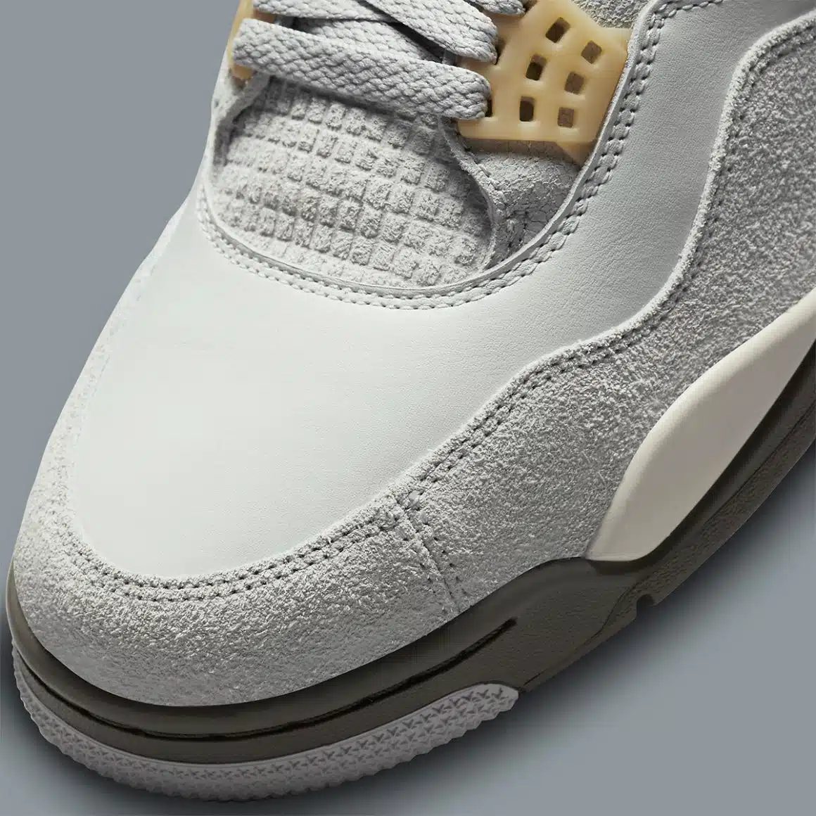 Air Jordan 4 SE Craft ‘’Photon Dust and Pale Vanilla’’ - DV3742-021