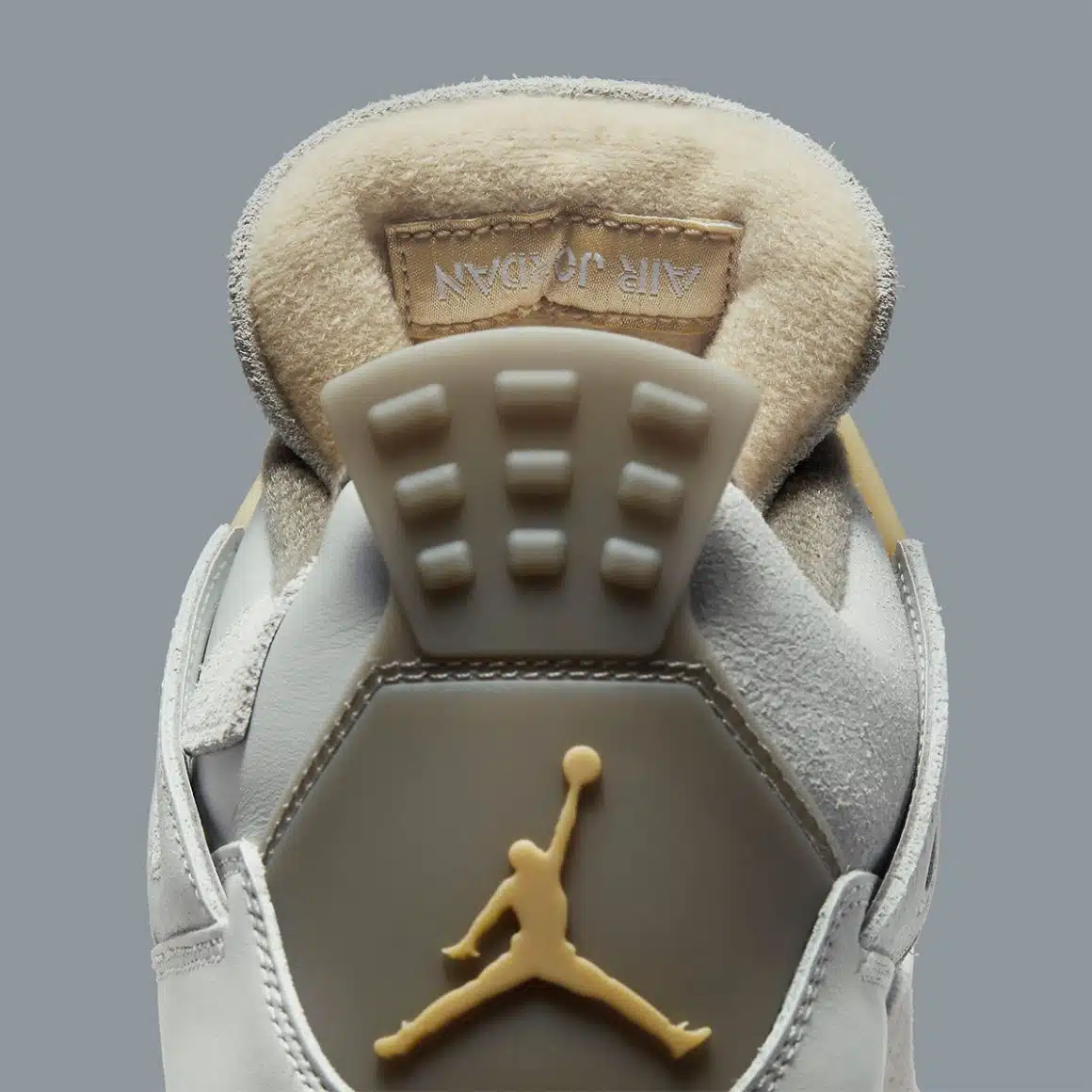 Air Jordan 4 SE Craft ‘’Photon Dust and Pale Vanilla’’ - DV3742-021