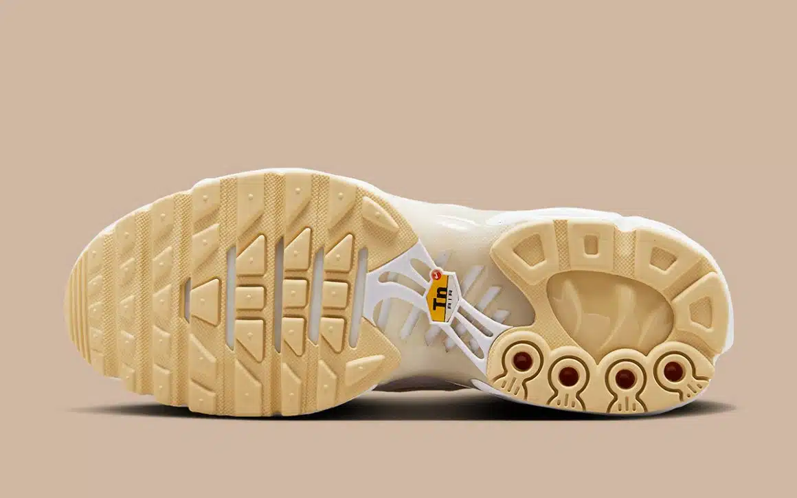 Nike Air Max Plus PRM ‘’Pale Vanilla’’ - DZ2832-101