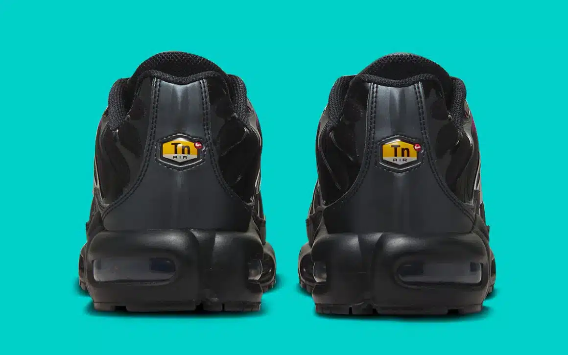 Nike Air Max Plus ‘’Black/Pink’’ - FJ5481-010