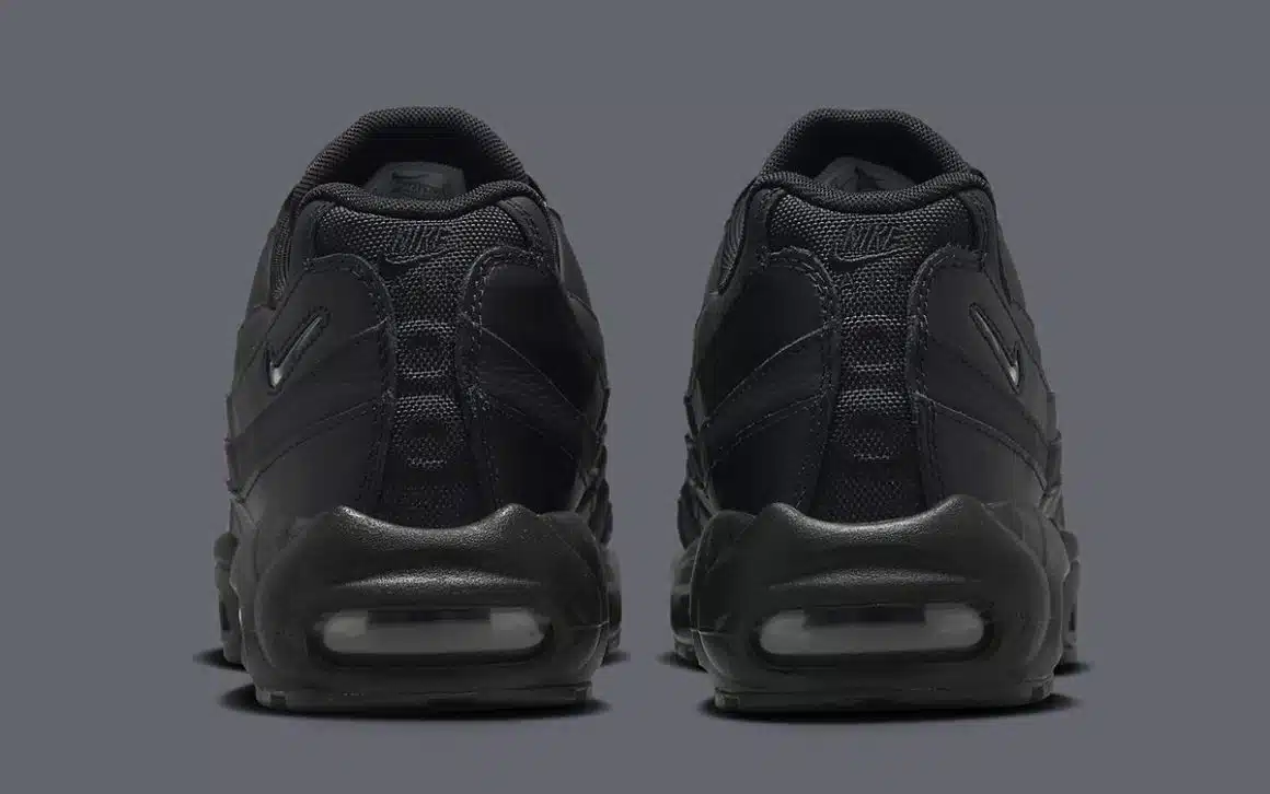 Nike Air Max 95 Jewel ‘’Triple Black’’ - FN7273-001