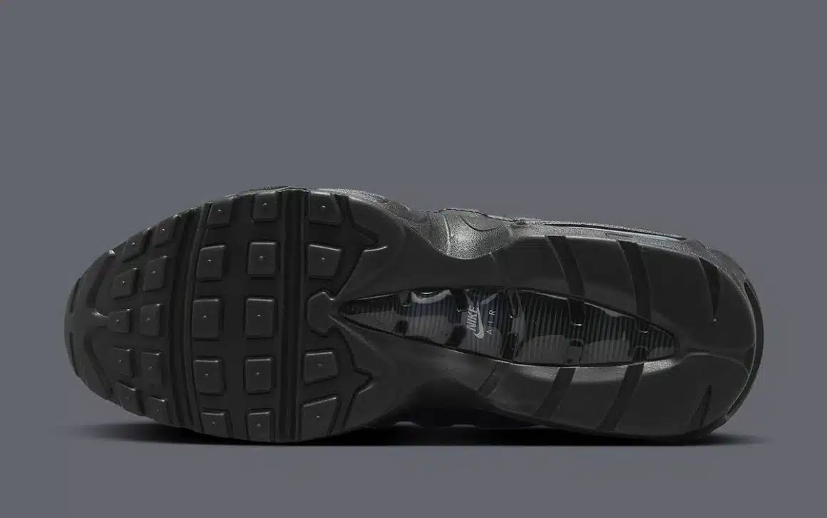 Nike Air Max 95 Jewel ‘’Triple Black’’ - FN7273-001