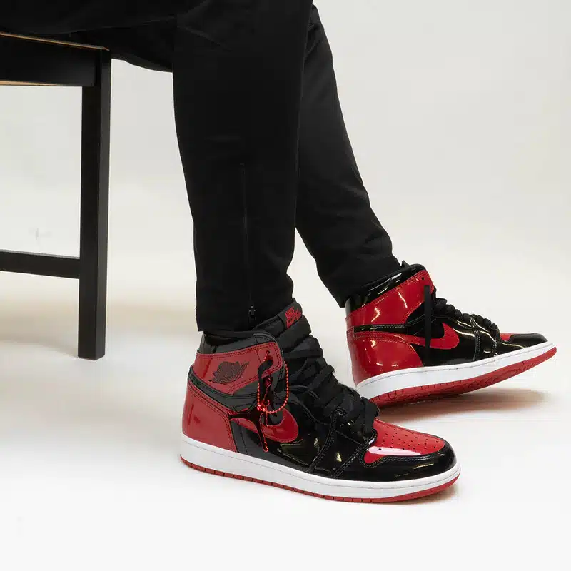 Air Jordan 1 High Patent Bred