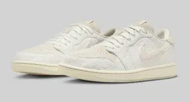 Chris PaulAir Jordan 1 Retro Low OG ‘’Give Them Flowers’’