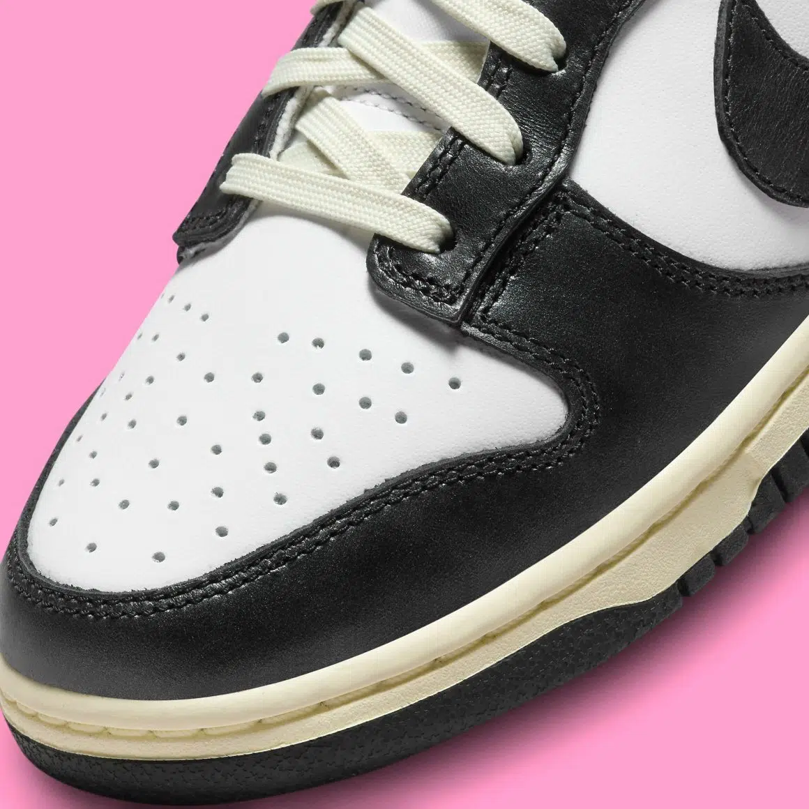 Nike Dunk Low Vintage ‘’Panda’’ - FQ8899-100
