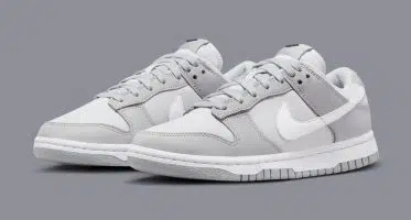 NikeDunk Low ‘’Light Smoke Grey and Photon Dust’’