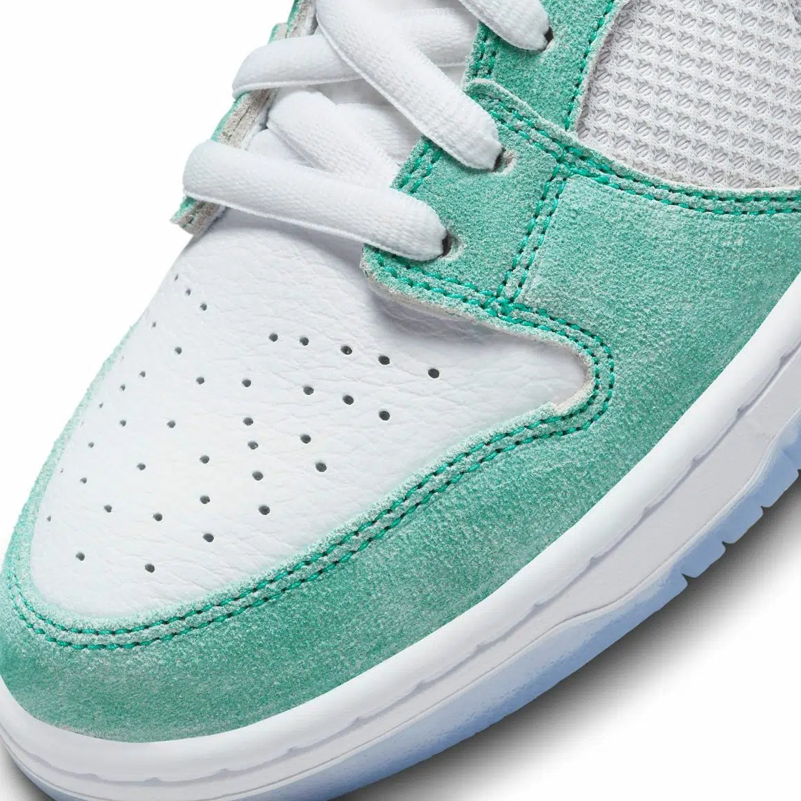 April Skateboards x Nike SB Dunk Low ‘’Turbo Green’’ - FD2562-400