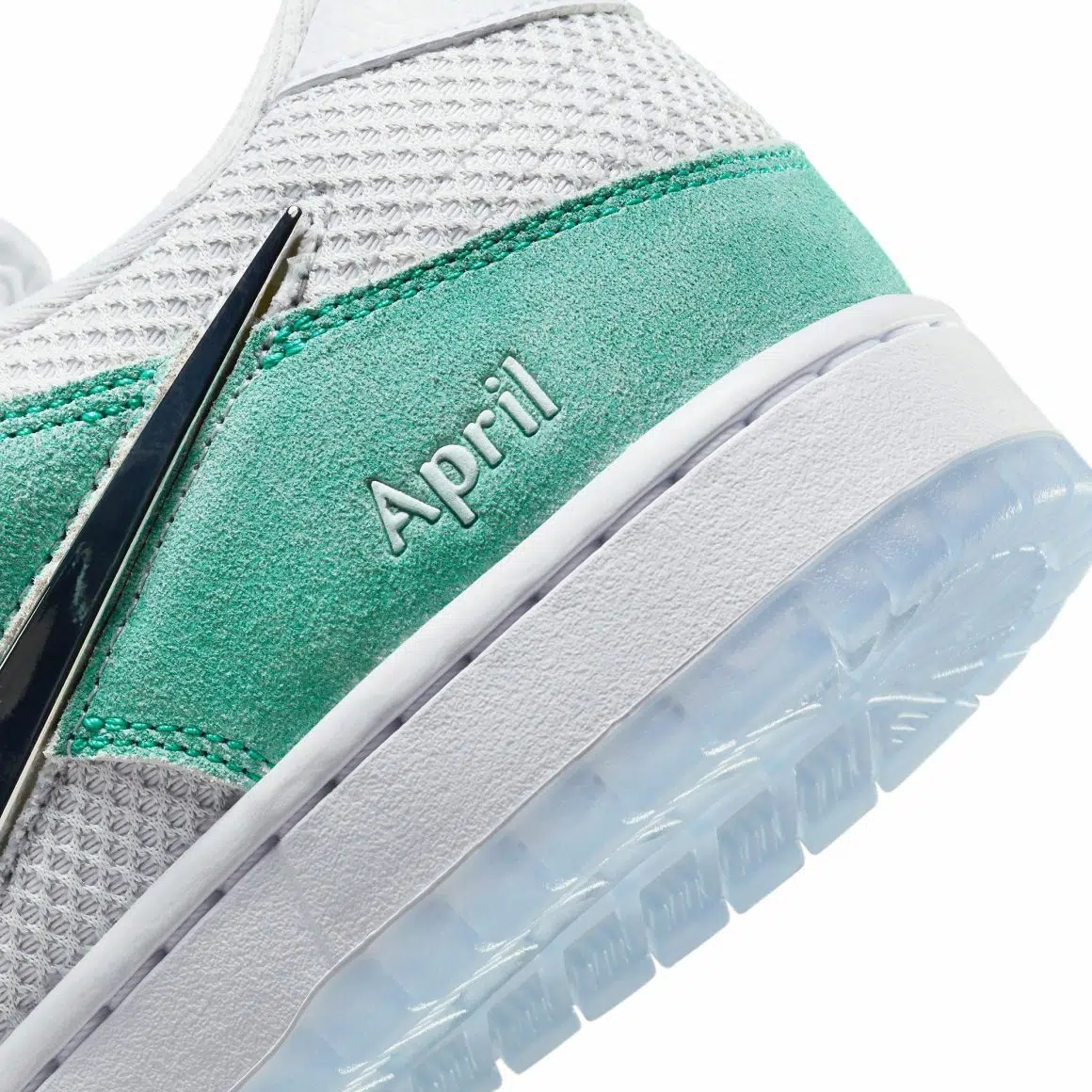 April Skateboards x Nike SB Dunk Low ‘’Turbo Green’’ - FD2562-400
