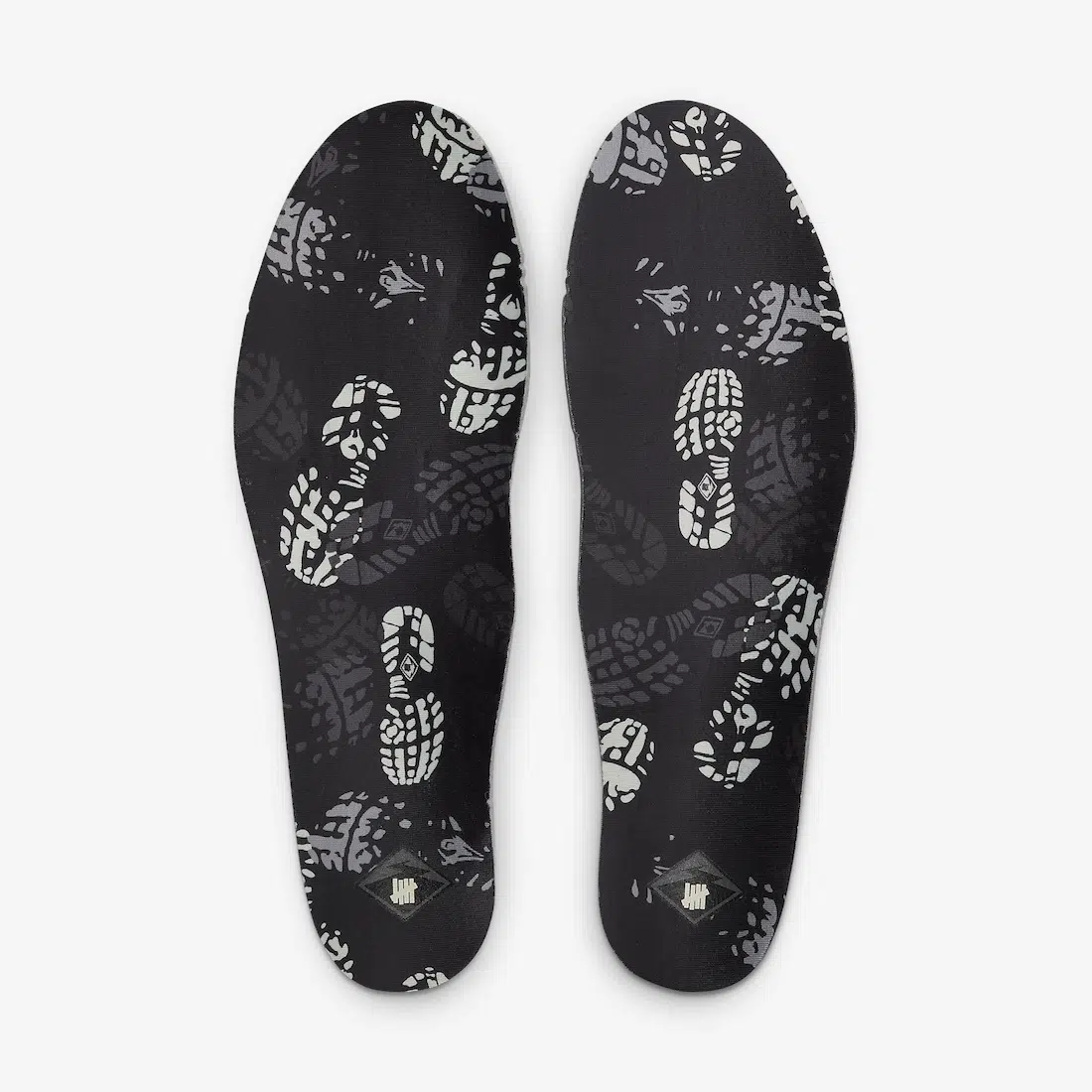 UNDEFEATED x Nike Air Terra Humara ‘’Black’’ - FN7546-002