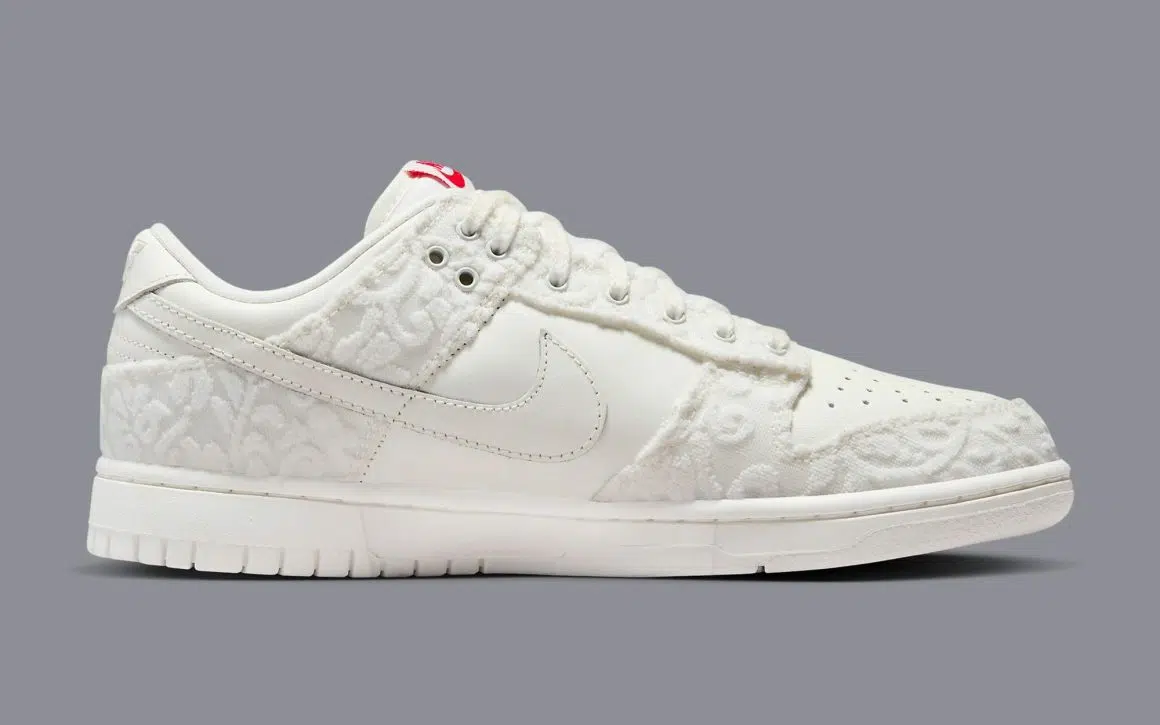 Nike Dunk Low ‘’You Deserve Flowers’’ - FZ3775-133