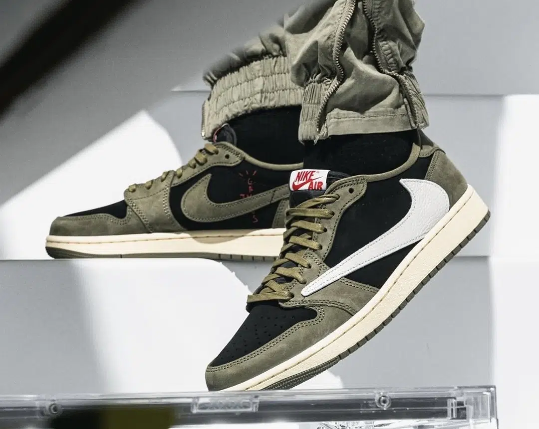 Travis Scott x Air Jordan 1 Low OG ‘’Black Olive’’ - DM7866-002