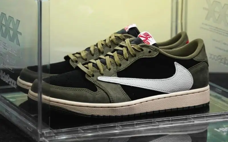 Travis Scott x Air Jordan 1 Low OG ‘’Black Olive’’ - DM7866-002