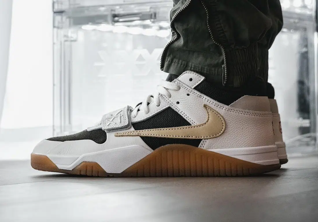 Travis Scott x Jordan Jumpman Jack ‘’Sail’’ - DR9317-100