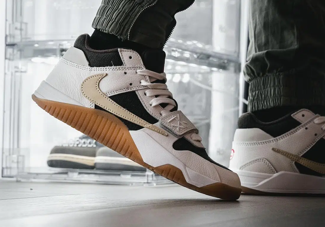 Travis Scott x Jordan Jumpman Jack ‘’Sail’’ - DR9317-100