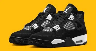 Air Jordan4 ‘’White Thunder’’