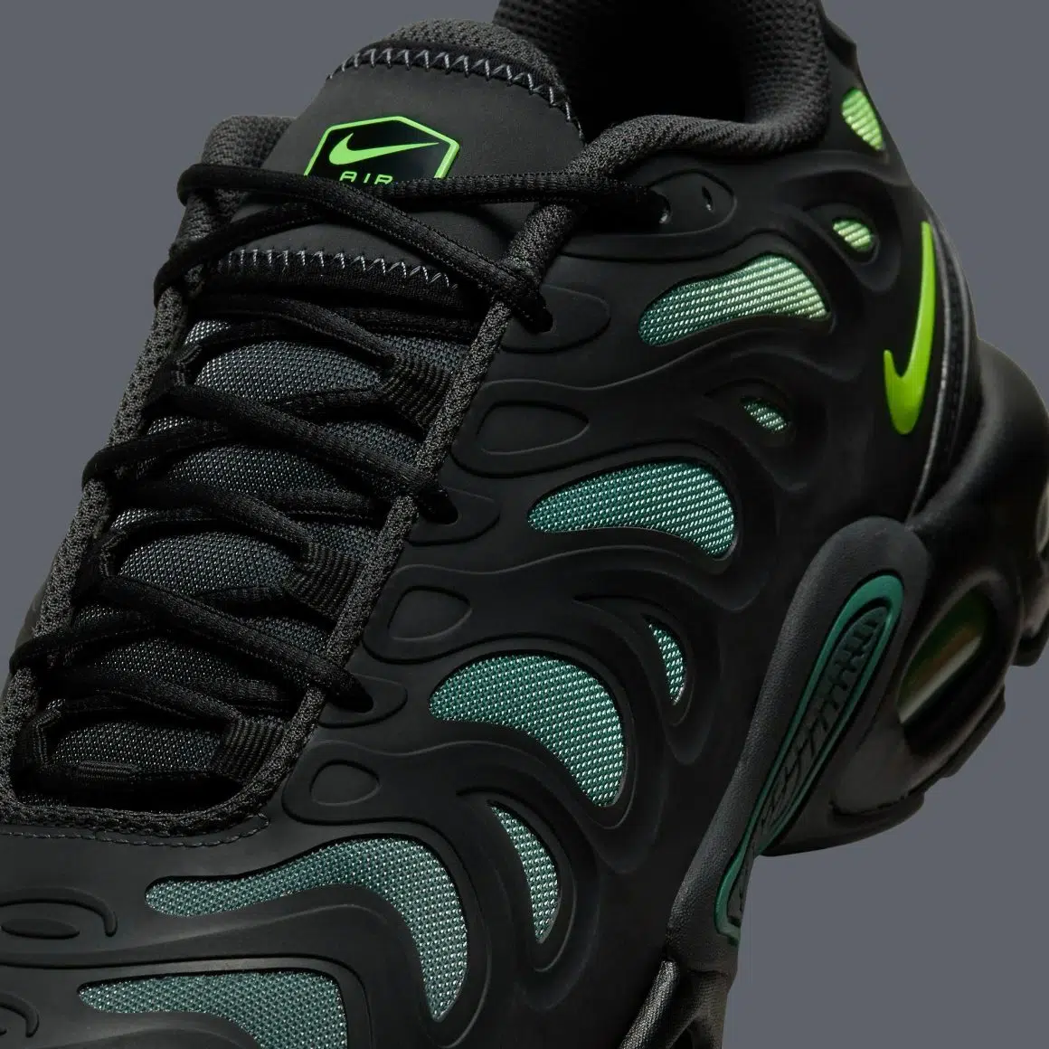 Nike Air Max Plus Tn Drift ‘’Black/Vintage Green’’ - FD4290-006