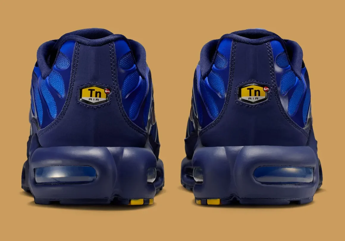 Nike Air Max Plus Tn OG &lsquo;&rsquo;French Football Federation&rsquo;&rsquo; (FFF) - 2026 - IQ0170-400