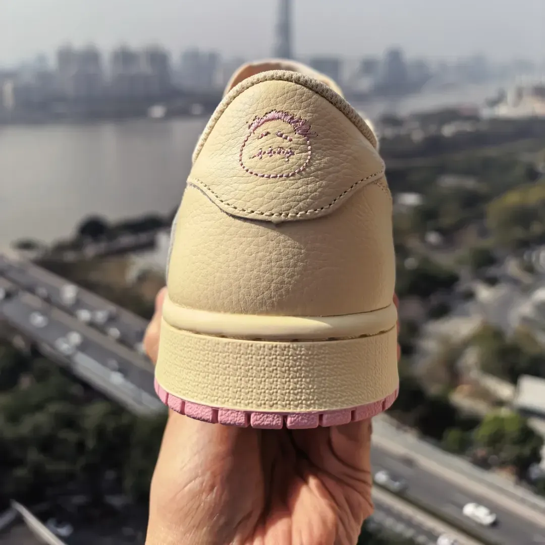 Travis Scott x Air Jordan 1 Retro Low OG SP &lsquo;&rsquo;Shy Pink&rsquo;&rsquo; - IQ7604-100