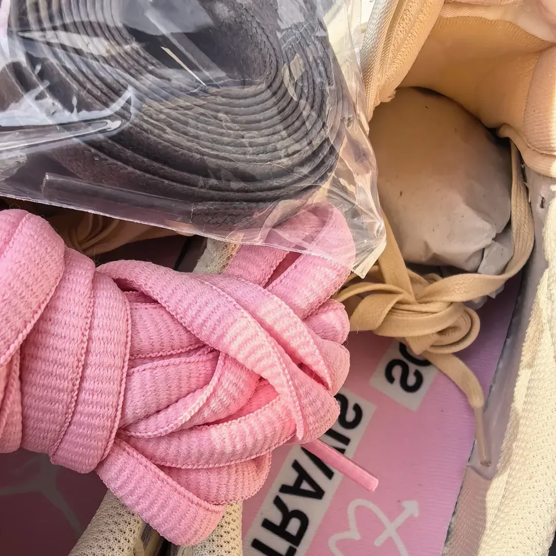 Travis Scott x Air Jordan 1 Retro Low OG SP &lsquo;&rsquo;Shy Pink&rsquo;&rsquo; - IQ7604-100