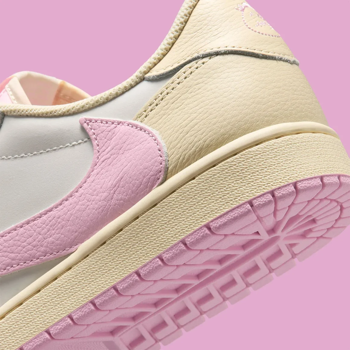 Travis Scott x Air Jordan 1 Retro Low OG SP ‘’Shy Pink’’