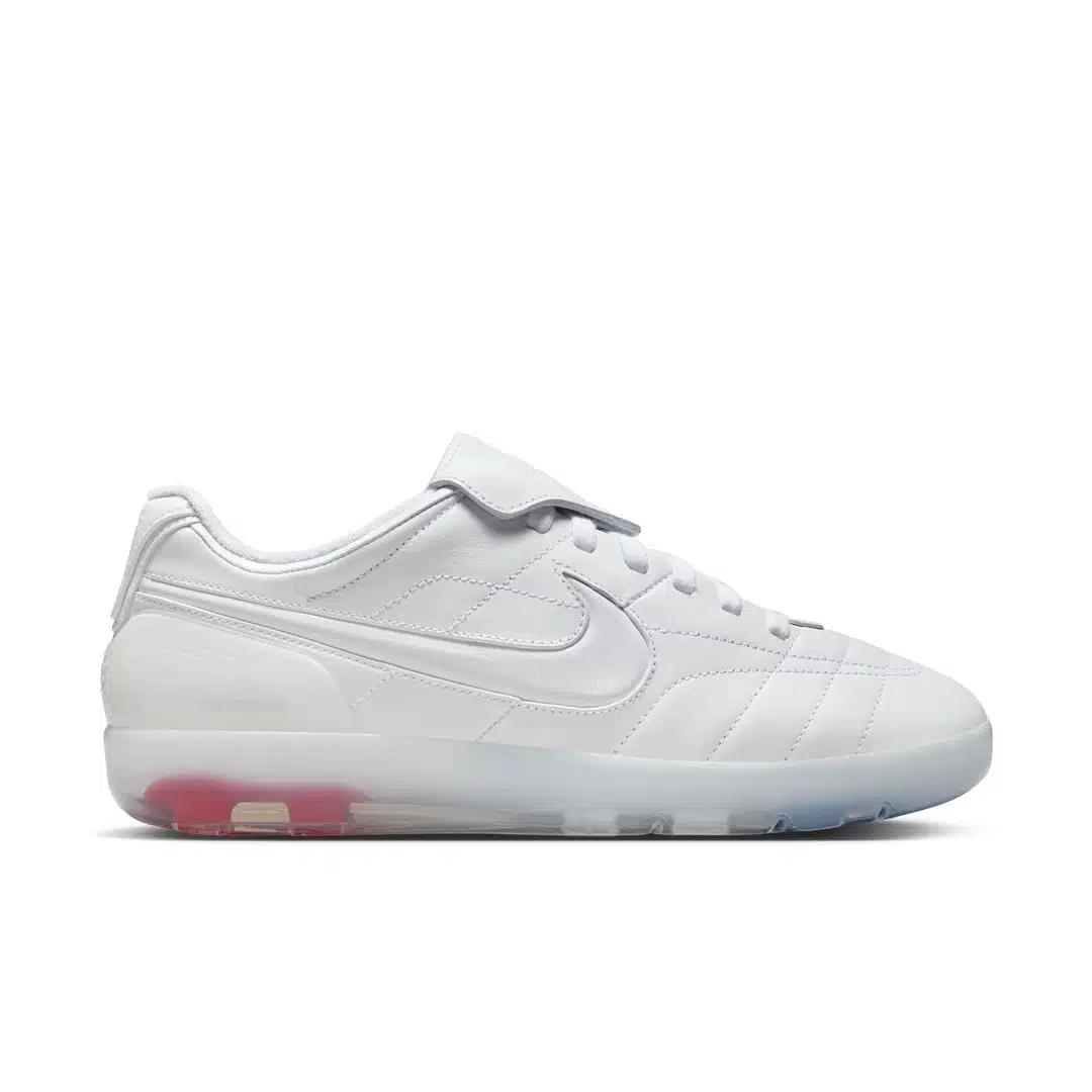 JACQUEMUS x Nike Cryoshot Tiempo R10 ‘’Team France’’ - IO0619-100