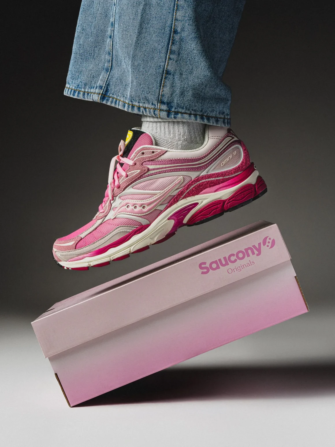 atmos x Saucony ProGrid Omni 9 ‘’Pink Flamingo’’